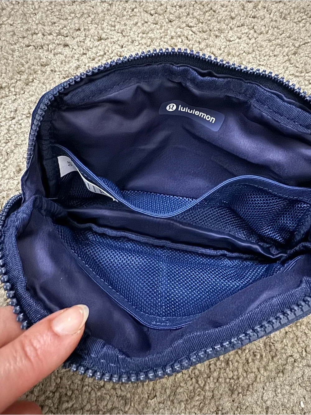 Lululemon belt bag 2 L size